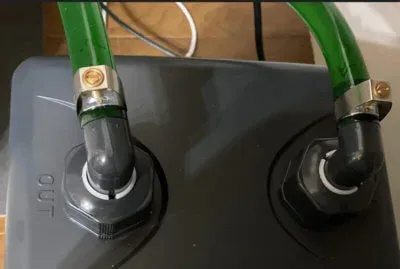 ホースバンドで固縛