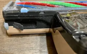 ブラシ取り外しレバー