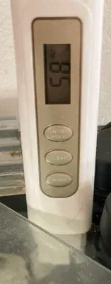 ウーパールーパー水槽をTDSメーターで測定した結果（58ppm）