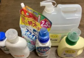 洗濯、お風呂、手洗い、台所などの合成洗剤は皮膚が爛れるので使っていない。石鹸を中心にした製品を紹介するよ。