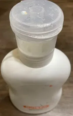 衣類のリンスの計量ボトル