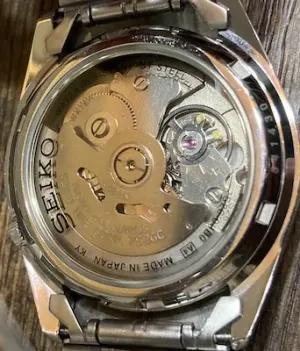 SEIKO5 SNKE85J1 裏面シースルーバック
