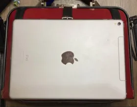 9.7インチiPad Proとのサイズ比較
