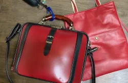 革製トートバッグとの2個持ちコーディネート