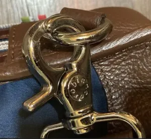 頑丈な金属製フック2