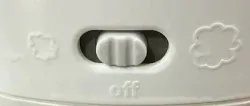 ① 裏側の電源スイッチをOFFにする
