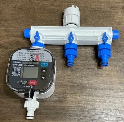 下部の止水コック側にタイマーを付けた例（蛇口が高い位置にある場合）
