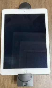 iPad Air 2を縦置きで装着（表側）