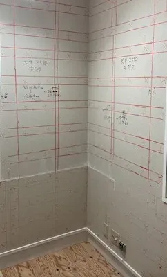 下地探しが終わった壁面4