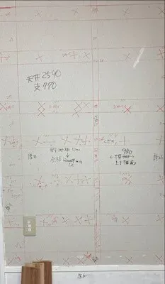 下地探しが終わった壁面2