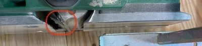 電気かんなのローラー（かんな胴）と2枚刃