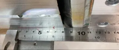 ノブを0に戻した時のフラットなフロントベース