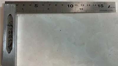 スコヤを使った刃とガイドの距離測定
