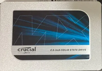 Crucial MX500 250GB 2.5インチSSD外箱