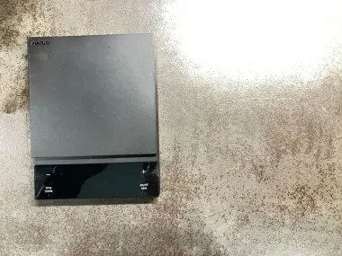 HARIO コーヒースケール ポラリス CST-2000-B 本体正面（カバー装着前）