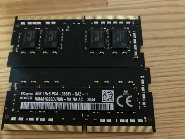 iMac 20,1に標準装着されていたSK hynix製 8GB DDR4-2666 SO-DIMMメモリ2枚