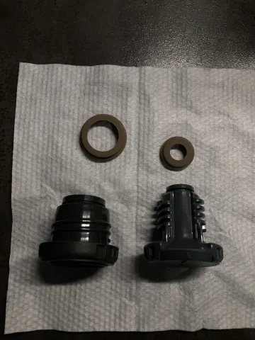 山専ボトルの栓ユニットとパッキン全分解