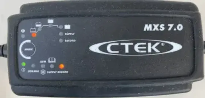 アイドリングストップ車に必須！CTEK MXS7.0JPでバッテリーの「成層化」を解消し寿命を劇的に延ばす方法